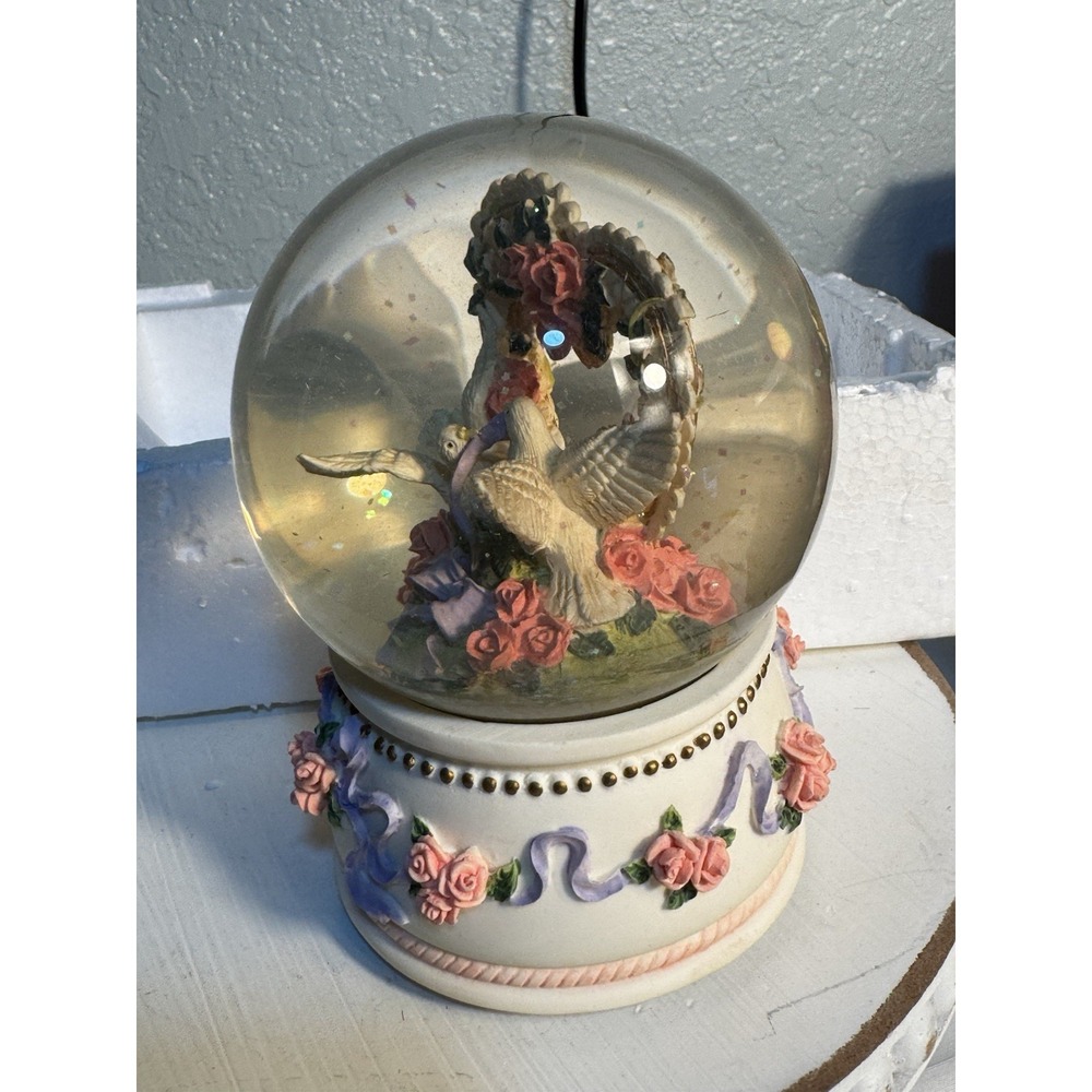 Vintage Musical Snow Globe Double Doves Heart Music Box Plays "Love Song" New - Picture 2 of 11